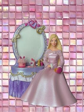 Pink Princess Vanity Figurine Party Decoration